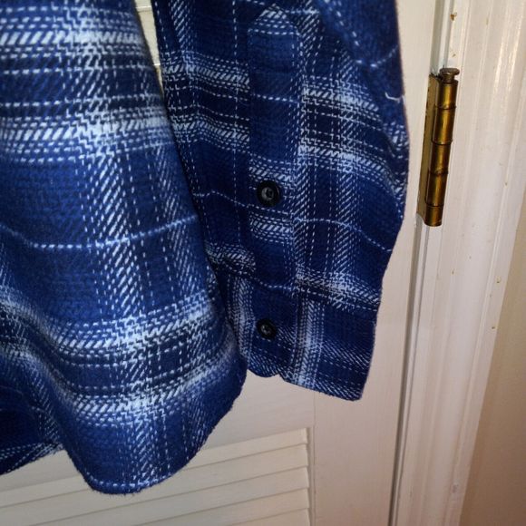 Woolrich Blanket Shirt Jacket Size L Blue Plaid Flannel Cotton Shacket Pockets - Picture 2 of 16